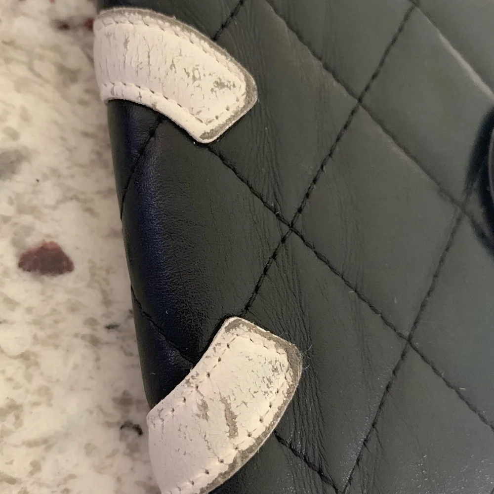 Authentic CHANEL CC Cambon leather‎ quilted compact wallet